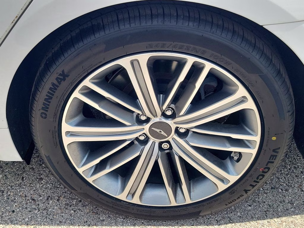 2018 Casablanca White Genesis G80 3.8L RWD Sedan