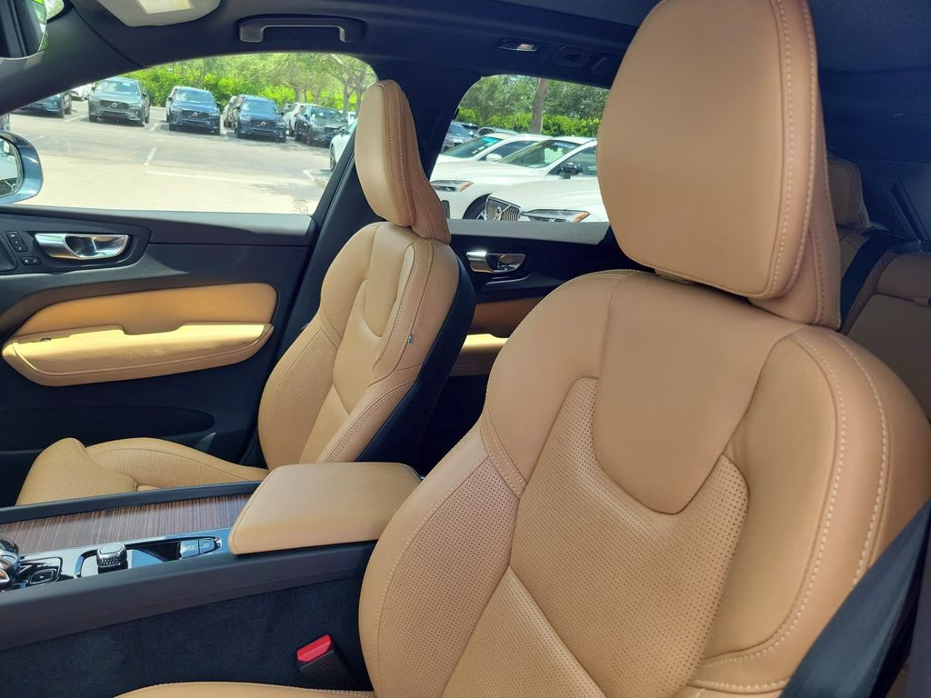 2023 Denim Blue Metallic Volvo XC60 Ultimate Bright Theme FWD SUV
