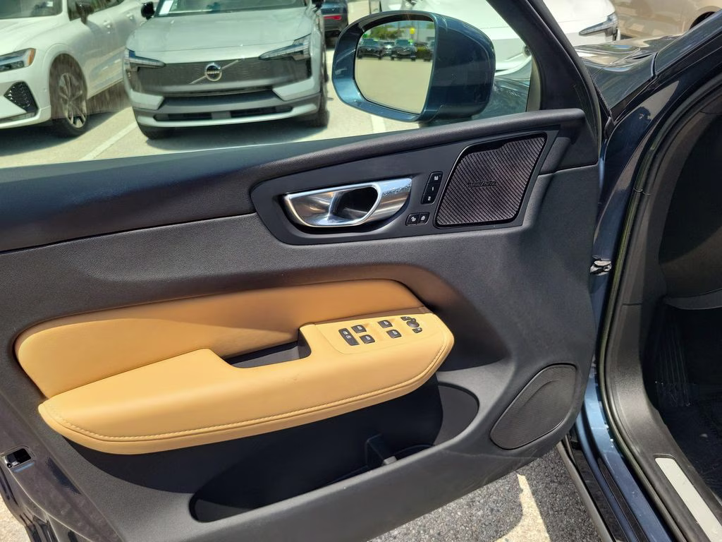 2023 Denim Blue Metallic Volvo XC60 Ultimate Bright Theme FWD SUV