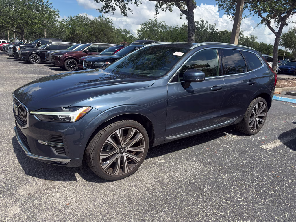 2023 Denim Blue Metallic Volvo XC60 Ultimate Bright Theme FWD SUV