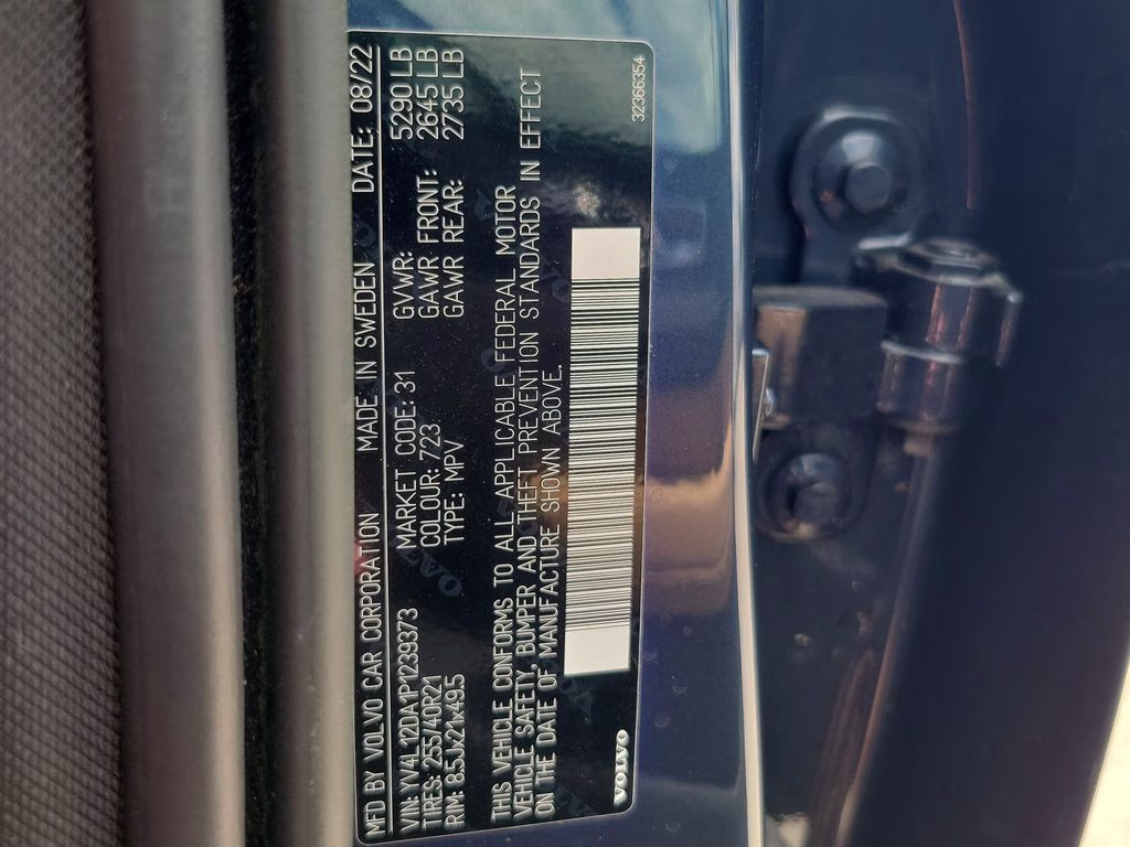 2023 Denim Blue Metallic Volvo XC60 Ultimate Bright Theme FWD SUV