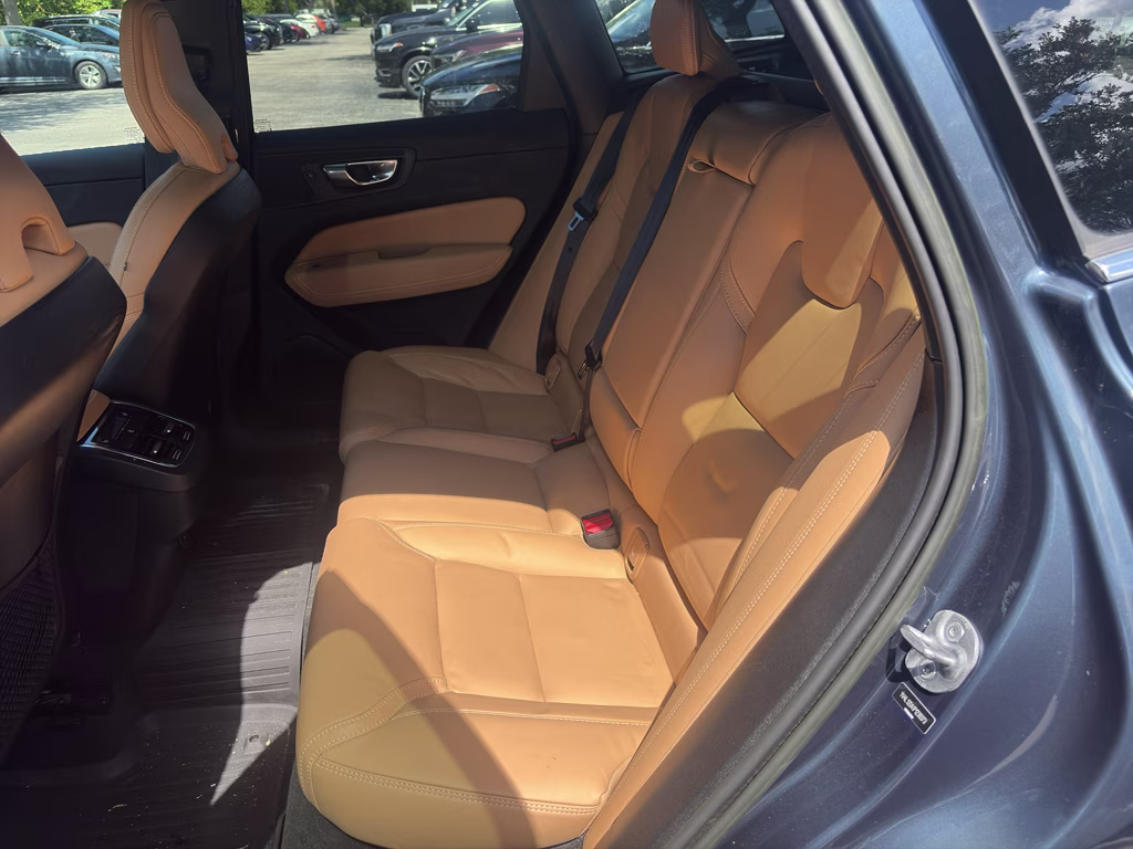 2023 Denim Blue Metallic Volvo XC60 Ultimate Bright Theme FWD SUV