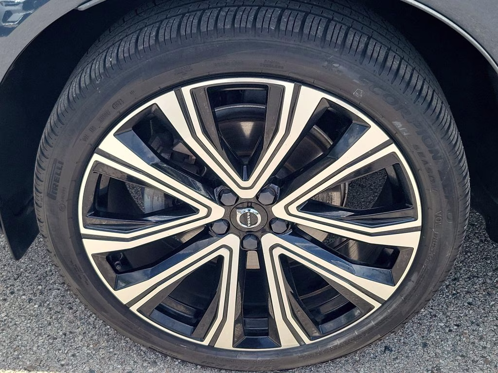 2023 Denim Blue Metallic Volvo XC60 Ultimate Bright Theme FWD SUV