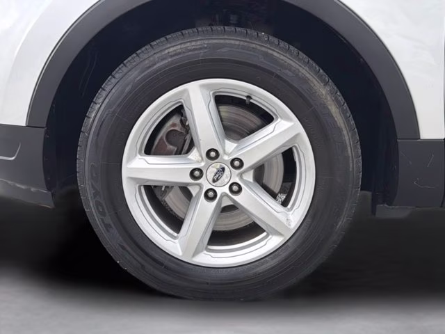 2019 Ingot Silver Ford Explorer XLT FWD SUV