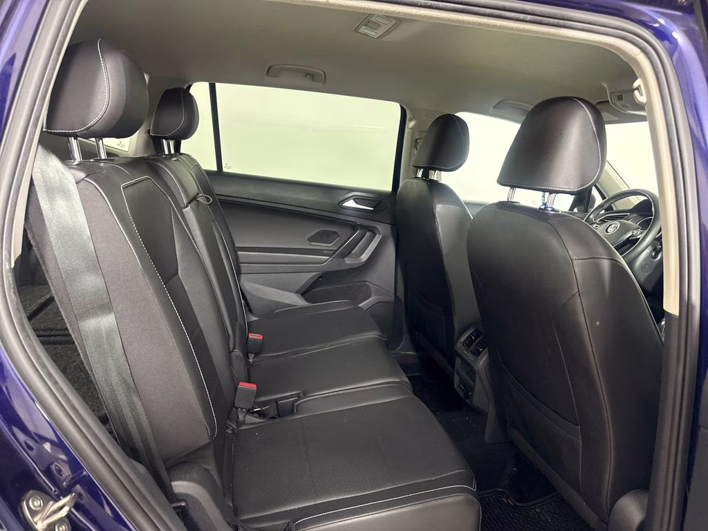2021 Atlantic Blue Metallic Volkswagen Tiguan 2.0T SE FWD SUV