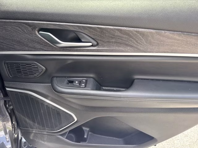 2021 Baltic Gray Metallic Clearcoat Jeep Grand Cherokee L Limited 4X4 SUV
