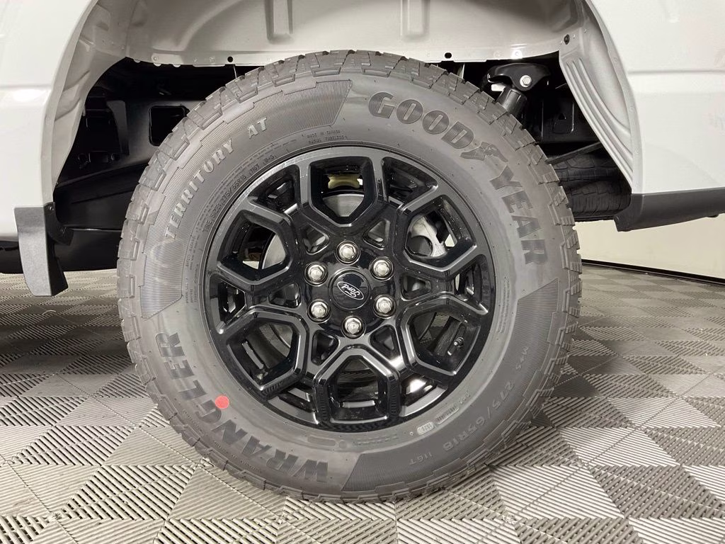 2026 Avalanche Ford F-150 XLT 4X4 Truck