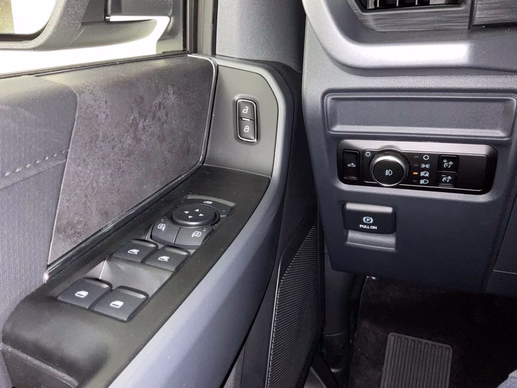 2026 Avalanche Ford F-150 XLT 4X4 Truck