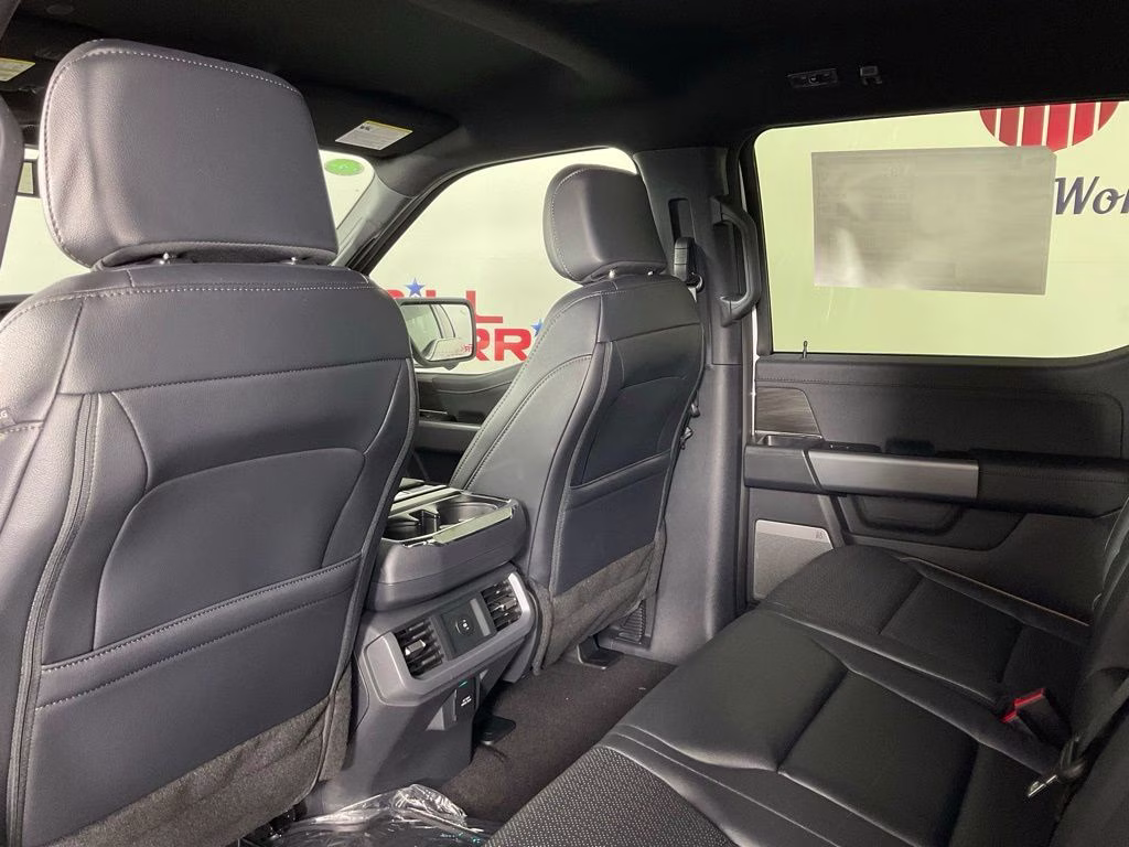 2026 White Metallic Ford F-150 Lariat 4X4 Truck