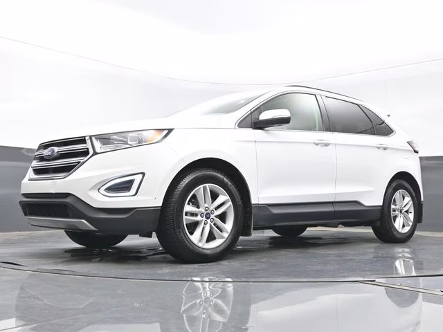 2018 Oxford White Ford Edge SEL FWD SUV