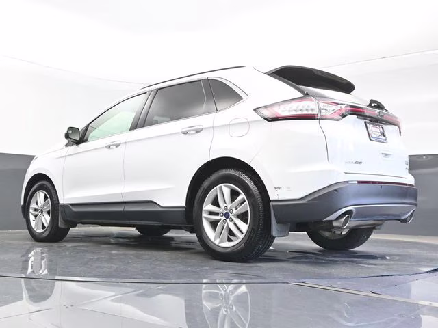 2018 Oxford White Ford Edge SEL FWD SUV