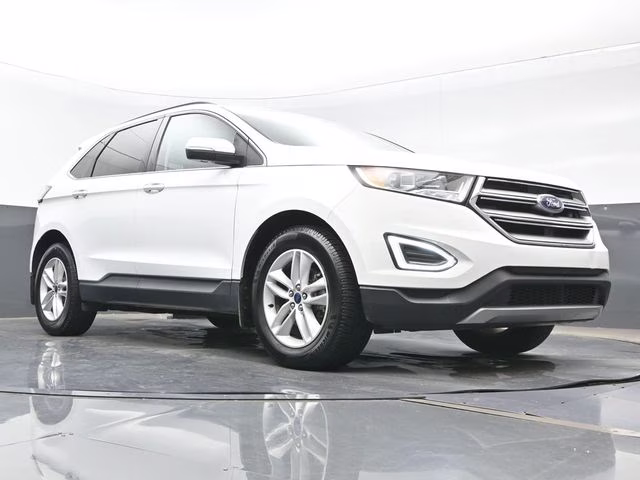 2018 Oxford White Ford Edge SEL FWD SUV