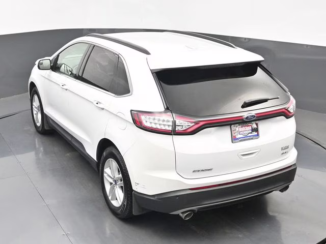2018 Oxford White Ford Edge SEL FWD SUV