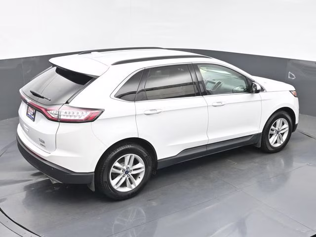 2018 Oxford White Ford Edge SEL FWD SUV