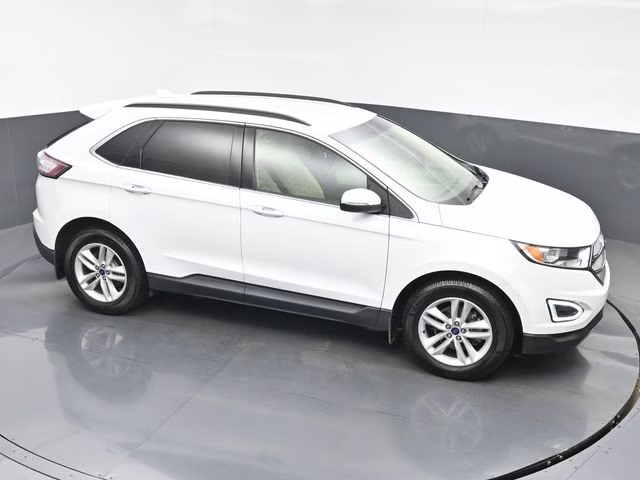 2018 Oxford White Ford Edge SEL FWD SUV