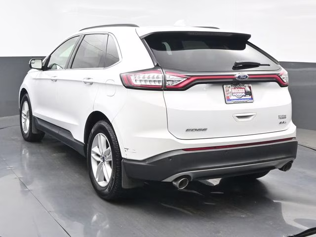 2018 Oxford White Ford Edge SEL FWD SUV