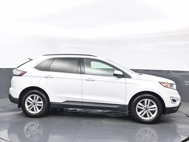 2018 Oxford White Ford Edge SEL FWD SUV