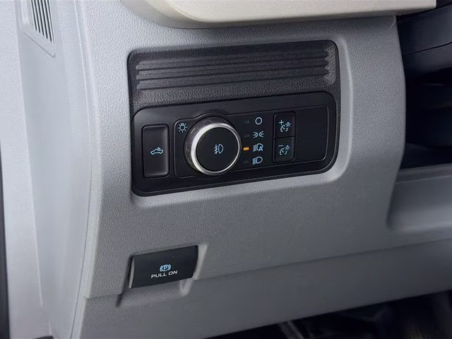 2023 Oxford White Ford Super Duty F-350 DRW XL 4X4 Truck
