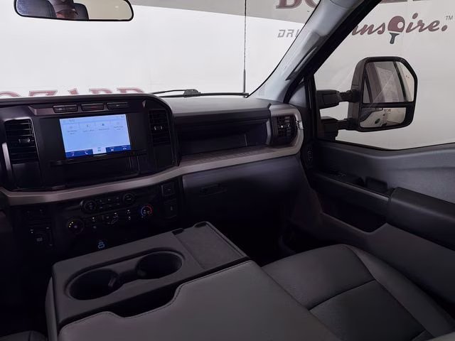 2023 Oxford White Ford Super Duty F-350 DRW XL 4X4 Truck