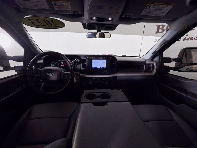 2023 Oxford White Ford Super Duty F-350 DRW XL 4X4 Truck