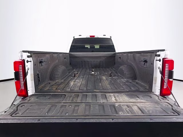 2023 Oxford White Ford Super Duty F-350 DRW XL 4X4 Truck