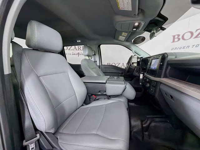 2023 Oxford White Ford Super Duty F-350 DRW XL 4X4 Truck