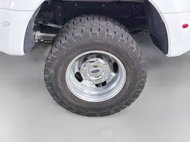 2023 Oxford White Ford Super Duty F-350 DRW XL 4X4 Truck