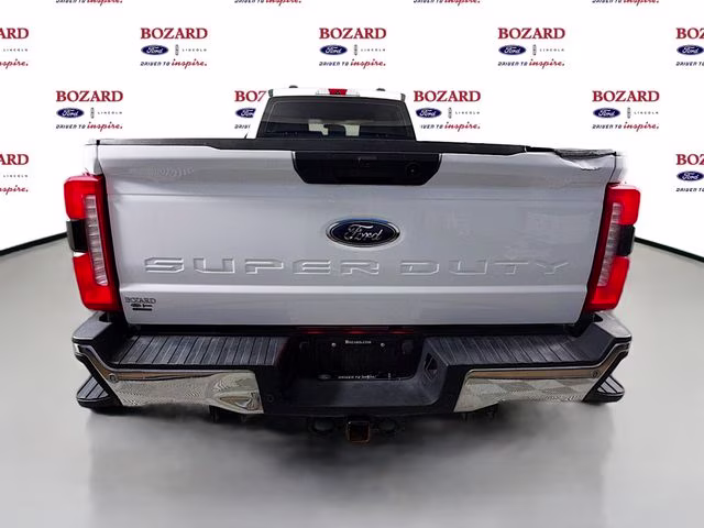 2023 Oxford White Ford Super Duty F-350 DRW XL 4X4 Truck