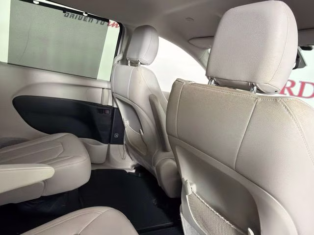 2017 White Chrysler Pacifica Touring L FWD Van