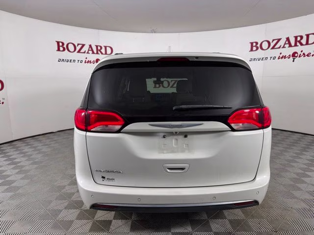 2017 White Chrysler Pacifica Touring L FWD Van