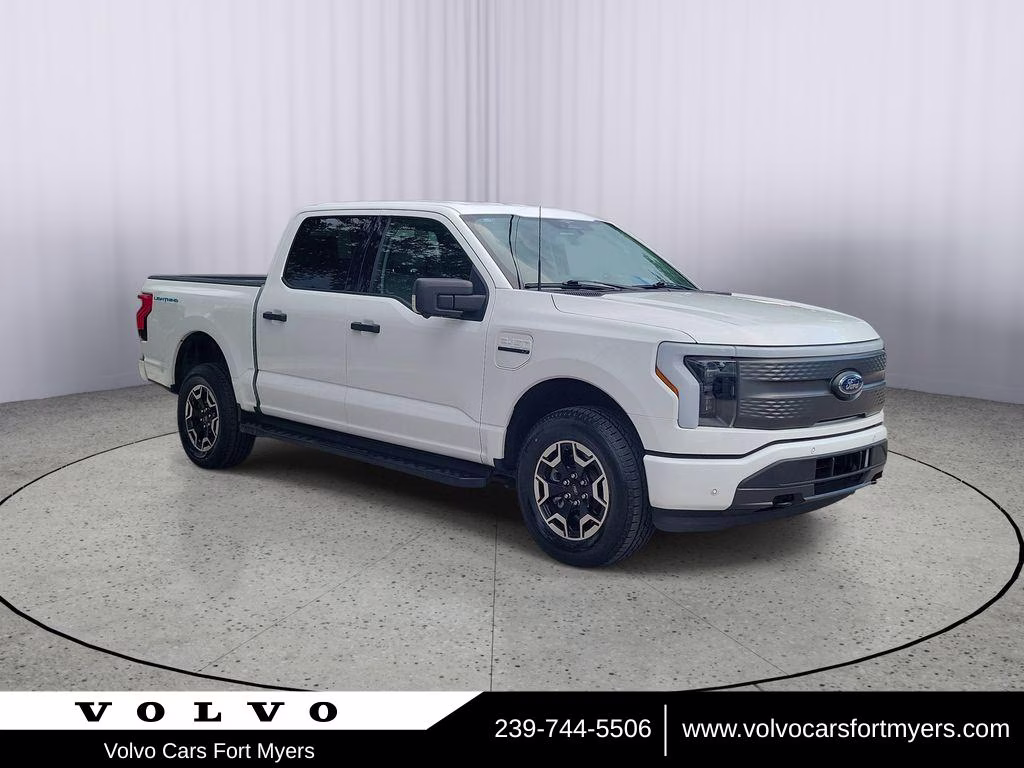2023 Oxford White Ford F-150 Lightning XLT AWD Truck