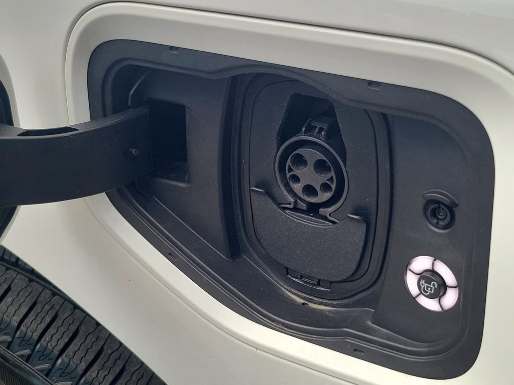 2023 Oxford White Ford F-150 Lightning XLT AWD Truck