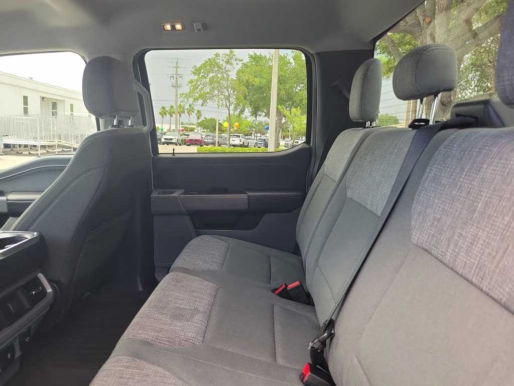 2023 Oxford White Ford F-150 Lightning XLT AWD Truck