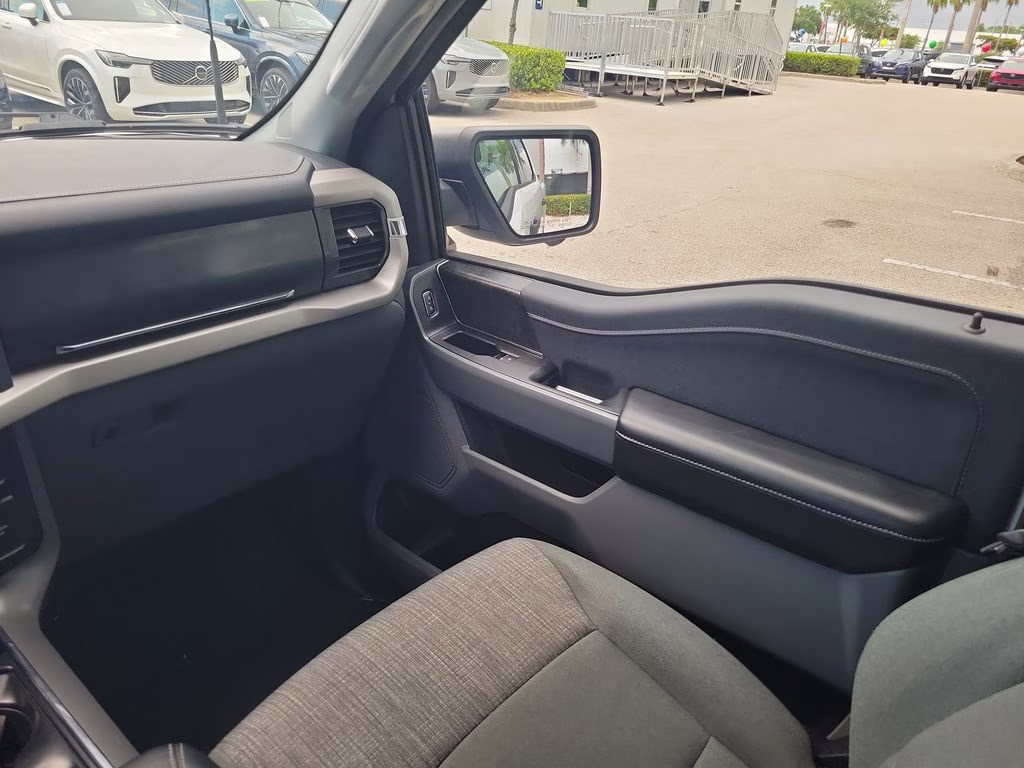 2023 Oxford White Ford F-150 Lightning XLT AWD Truck