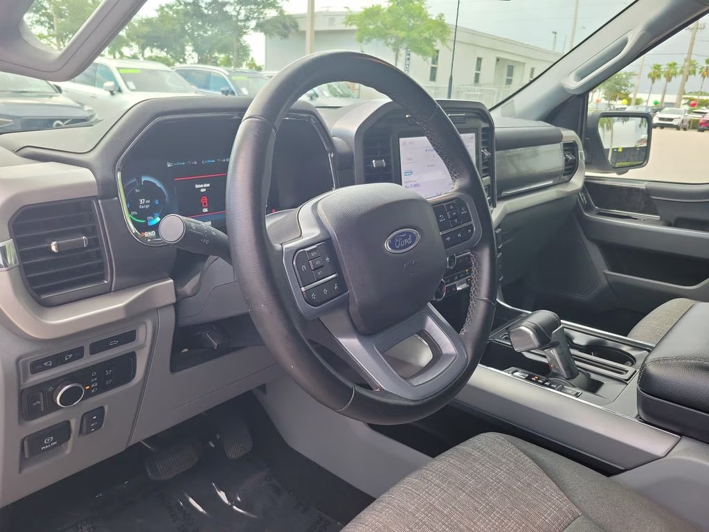 2023 Oxford White Ford F-150 Lightning XLT AWD Truck