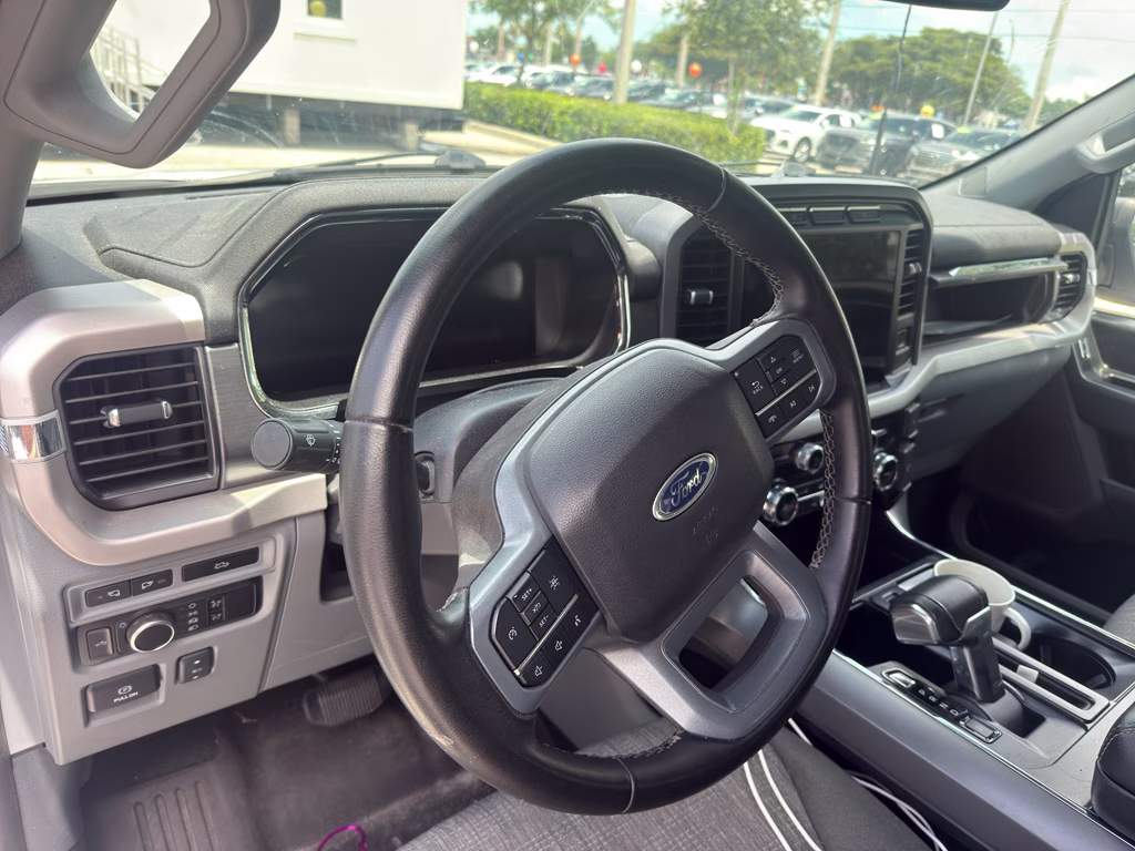 2023 Oxford White Ford F-150 Lightning XLT AWD Truck