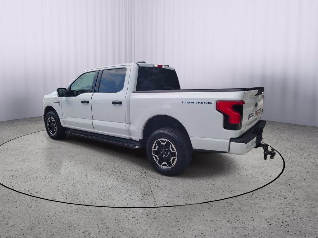 2023 Oxford White Ford F-150 Lightning XLT AWD Truck