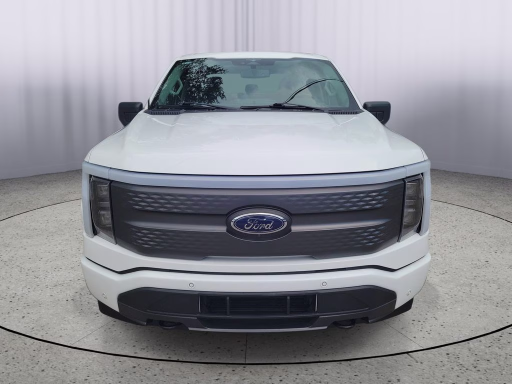 2023 Oxford White Ford F-150 Lightning XLT AWD Truck