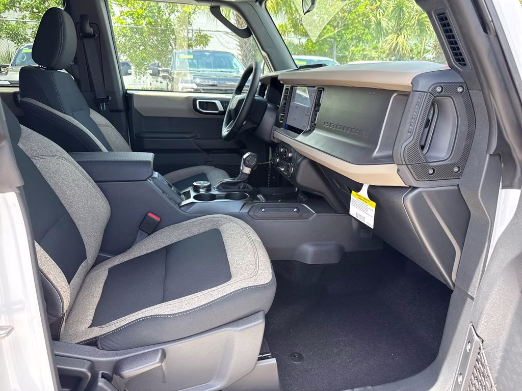 2026 Oxford White Ford Bronco Big Bend 4X4 SUV