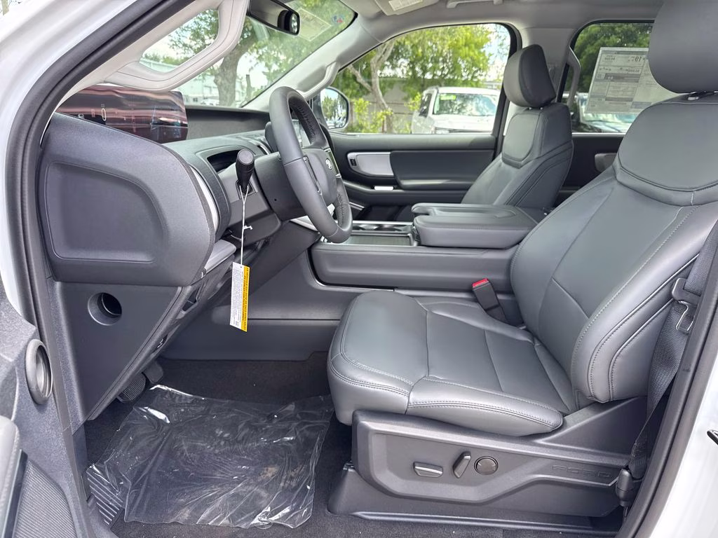 2026 Oxford White Ford Expedition Active RWD SUV