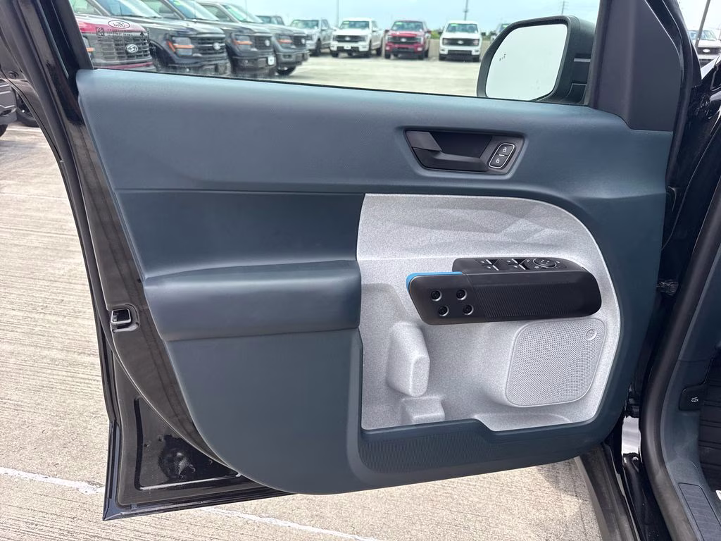 2026 Shadow Black Ford Maverick XLT FWD Truck