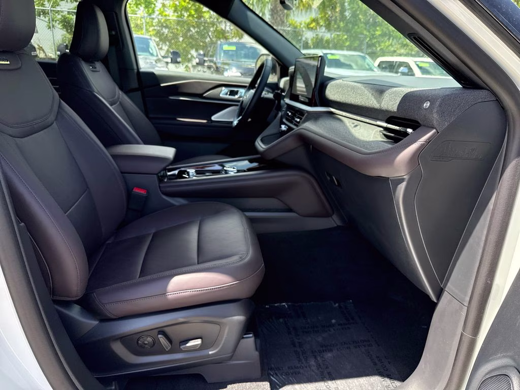 2026 Ford Explorer Platinum RWD SUV
