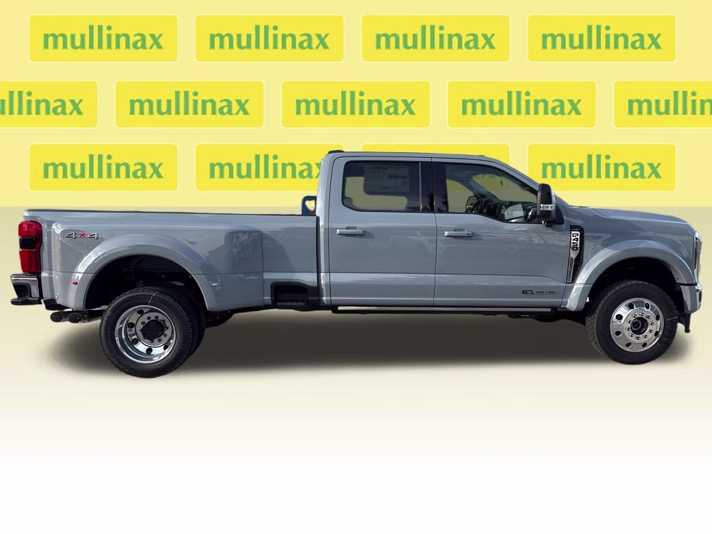 2026 Glacier Gray Metallic Tri-Coat Ford Super Duty F-450 DRW Lariat 4X4 Truck