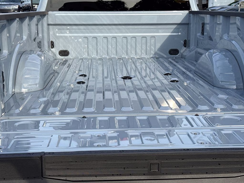 2026 Glacier Gray Metallic Tri-Coat Ford Super Duty F-450 DRW Lariat 4X4 Truck