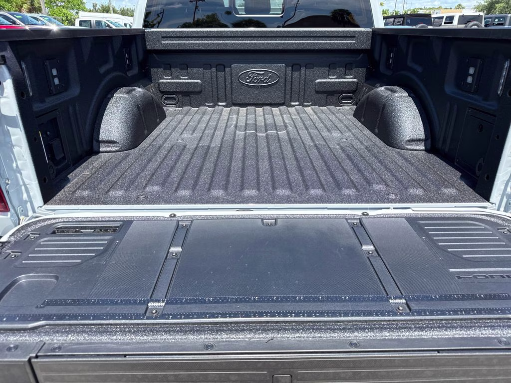 2026 Avalanche Ford F-150 Raptor 4X4 Truck