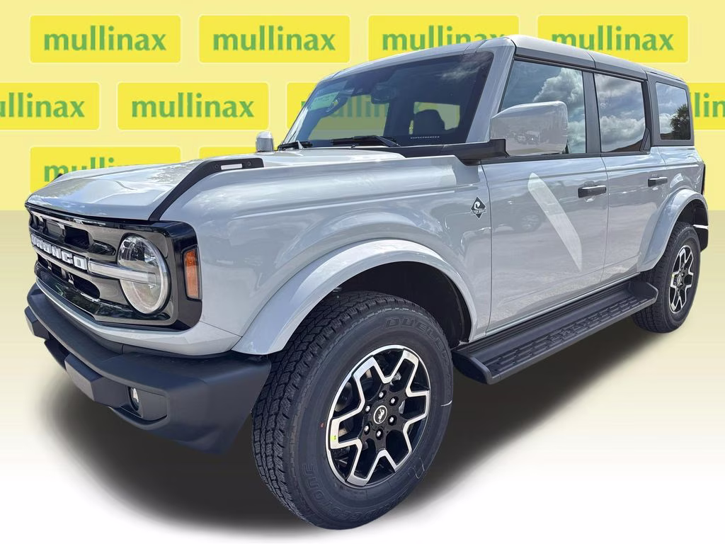 2026 Avalanche Gray Ford Bronco Outer Banks 4X4 SUV