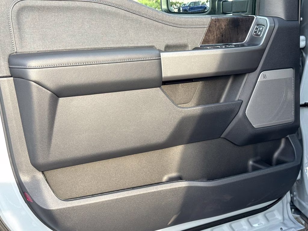 2026 Glacier Gray Metallic Tri-Coat Ford Super Duty F-450 DRW Lariat 4X4 Truck