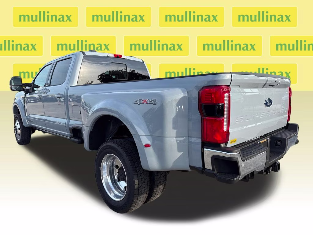 2026 Glacier Gray Metallic Tri-Coat Ford Super Duty F-450 DRW Lariat 4X4 Truck