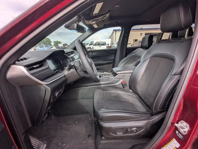 2024 Velvet Red Pearlcoat Jeep Grand Cherokee L Altitude X 4X4 SUV
