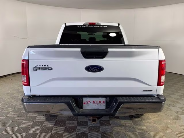 2016 Oxford White Ford F-150 XLT 4X4 Truck